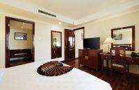 EXECUTIVE GOVERNOR SUITE 546 (4)
